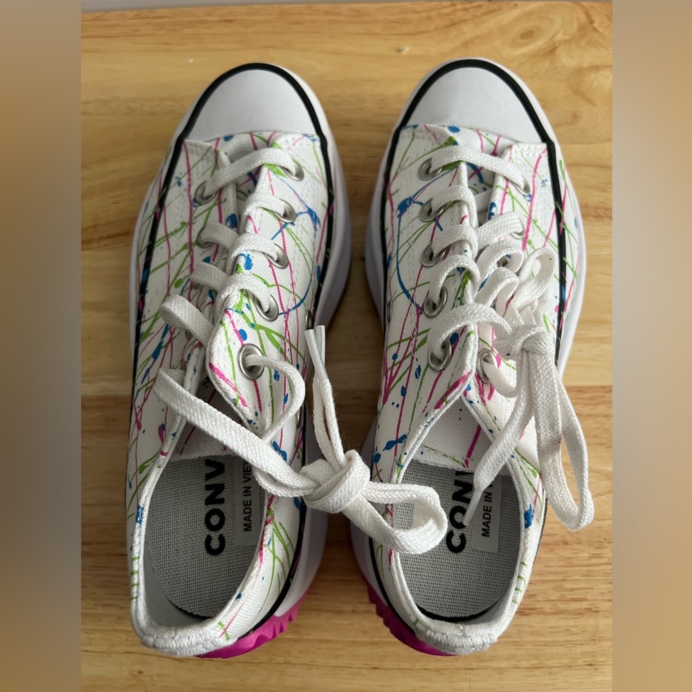 571873C Womens 5.5
Wmns Run Star Hike Low 'Splatter Paint - White'